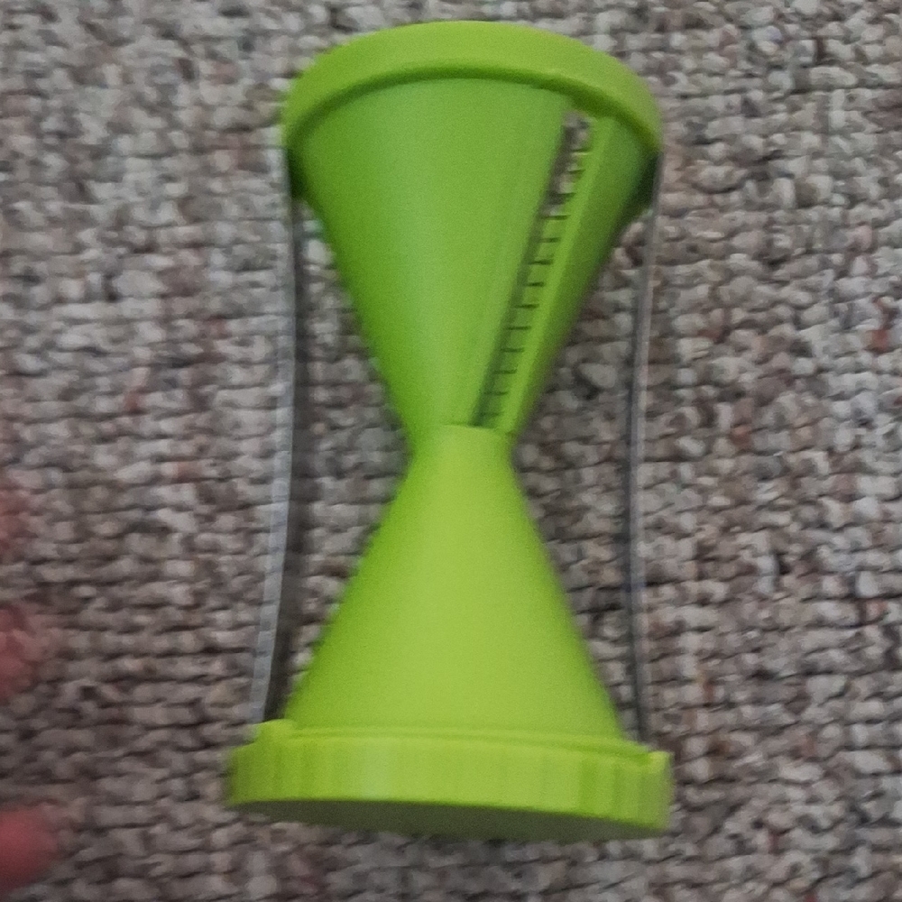 Green Spiralizer Vegetable Slicer